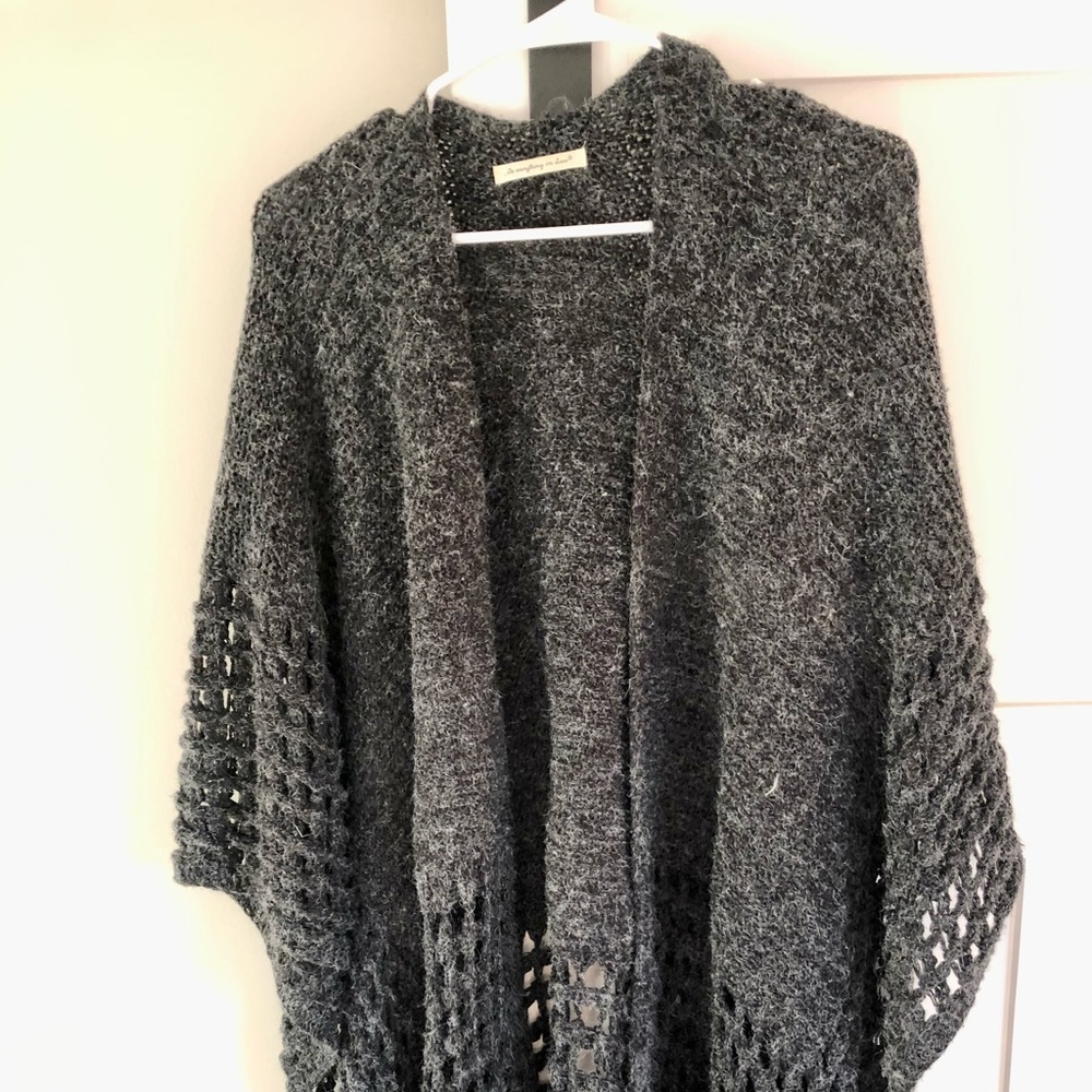 Super soft and comfy, very lightly worn shawl